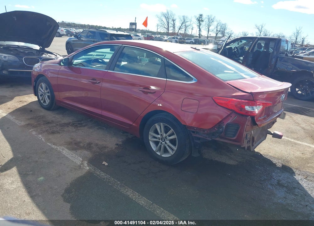 2015 HYUNDAI SONATA VIN: 5NPE24AF4FH252193