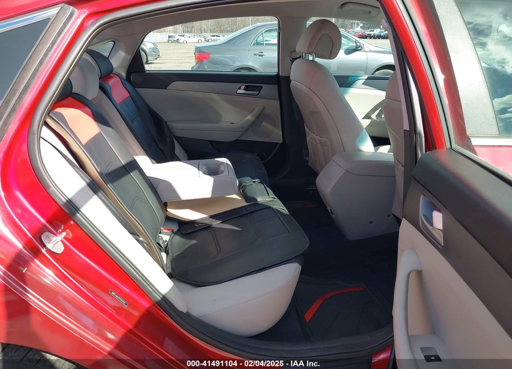 2015 HYUNDAI SONATA VIN: 5NPE24AF4FH252193