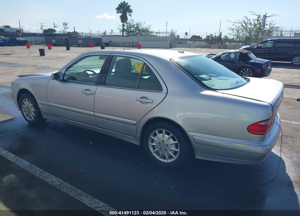 2001 MERCEDES-BENZ E 320 VIN: WDBJF65J61B278445