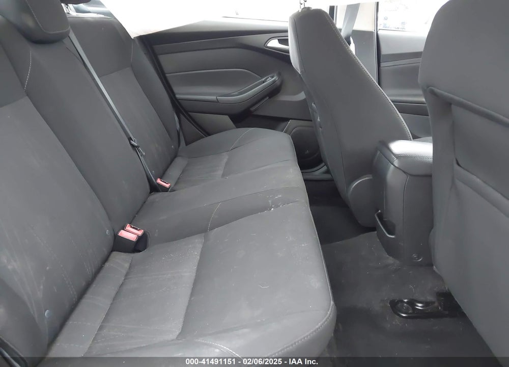 2017 FORD FOCUS SEL VIN: 1FADP3H28HL252759