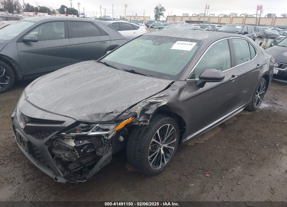 2018 TOYOTA CAMRY VIN: 4T1B11HK9JU577679