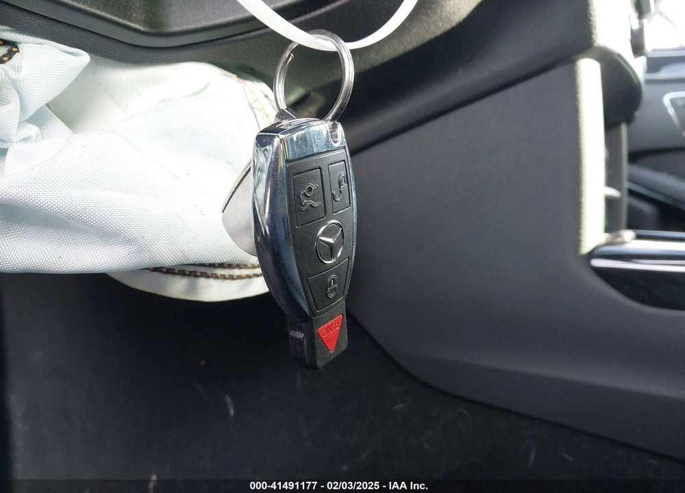 2011 MERCEDES-BENZ E 350 VIN: WDDHF5GB5BA436805