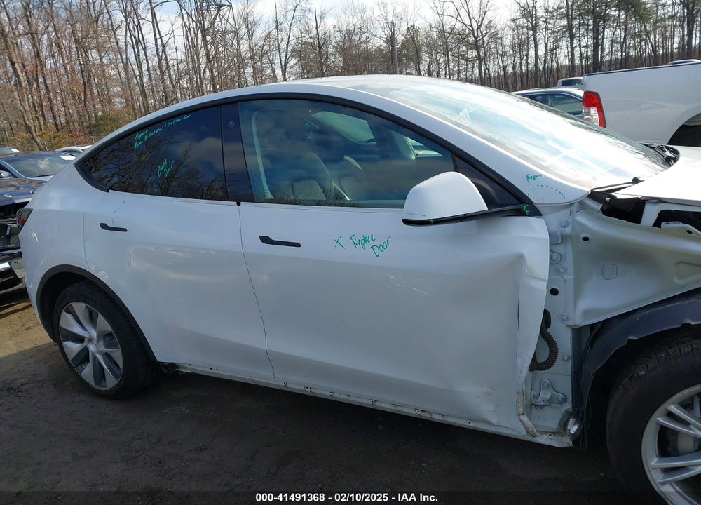 2021 TESLA MODEL Y LONG RANGE DUAL MOTOR ALL-WHEEL DRIVE VIN: 5YJYGDEE3MF265786