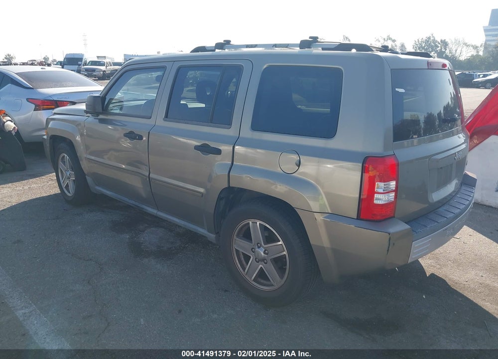 2007 JEEP PATRIOT LIMITED VIN: 1J8FT48W57D400228