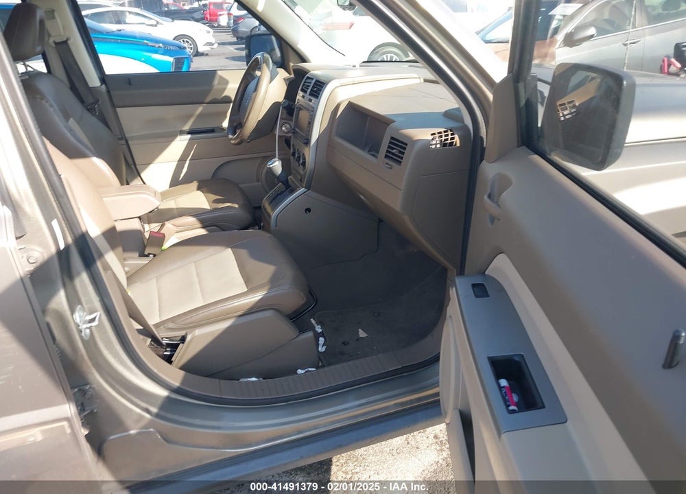 2007 JEEP PATRIOT LIMITED VIN: 1J8FT48W57D400228