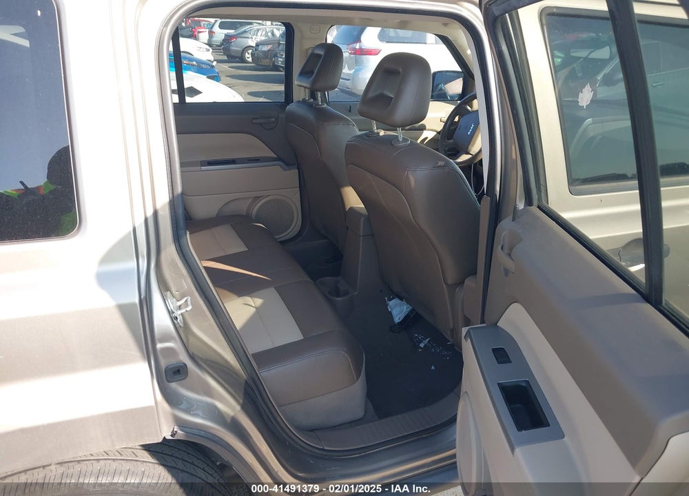 2007 JEEP PATRIOT LIMITED VIN: 1J8FT48W57D400228