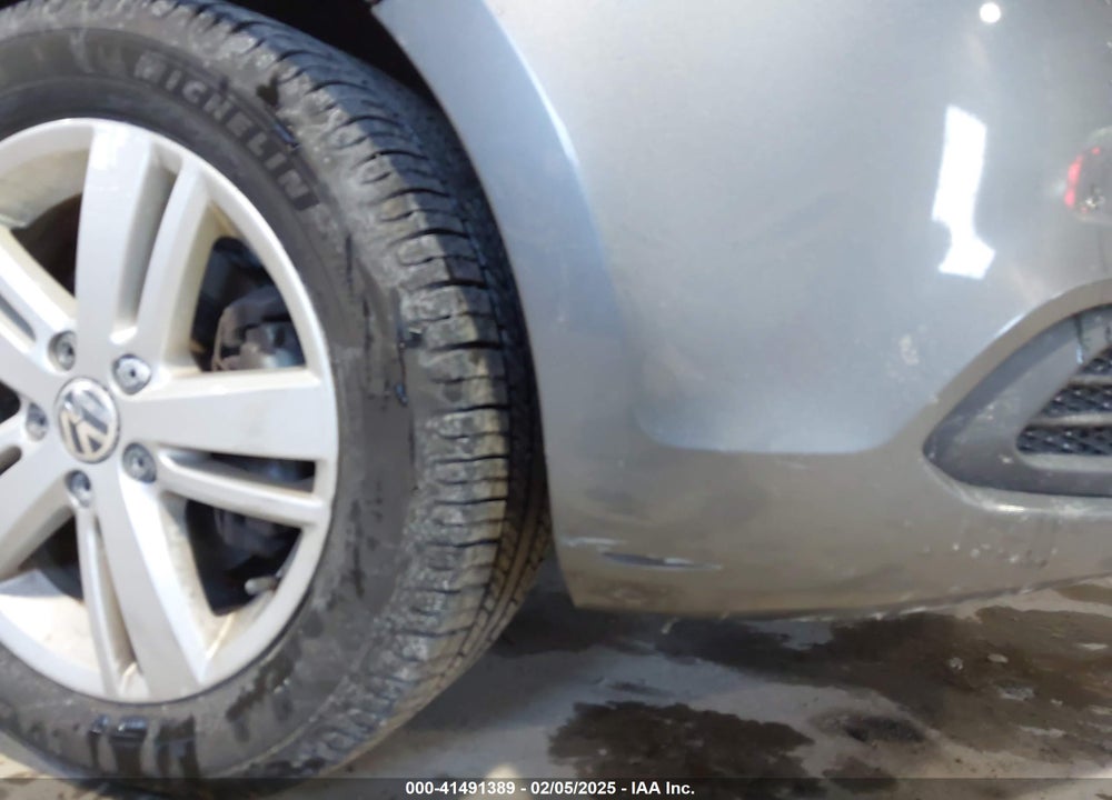 2013 VOLKSWAGEN JETTA HYBRID VIN: 3VW637AJ8DM230225