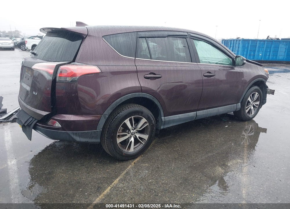 2018 TOYOTA RAV4 XLE VIN: 2T3WFREV3JW471932