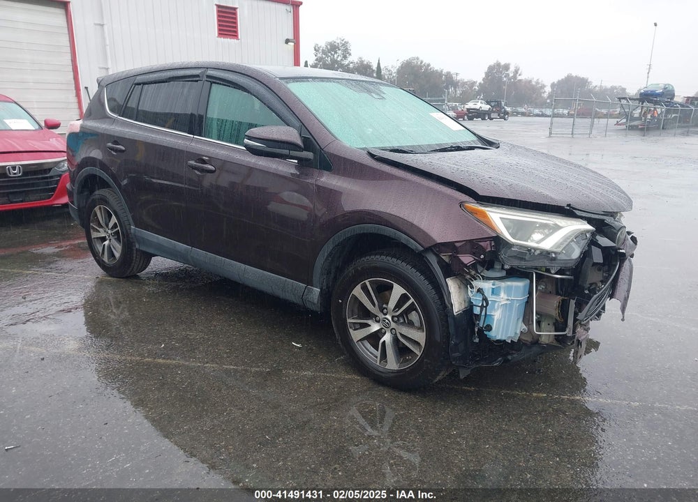 2018 TOYOTA RAV4 XLE VIN: 2T3WFREV3JW471932