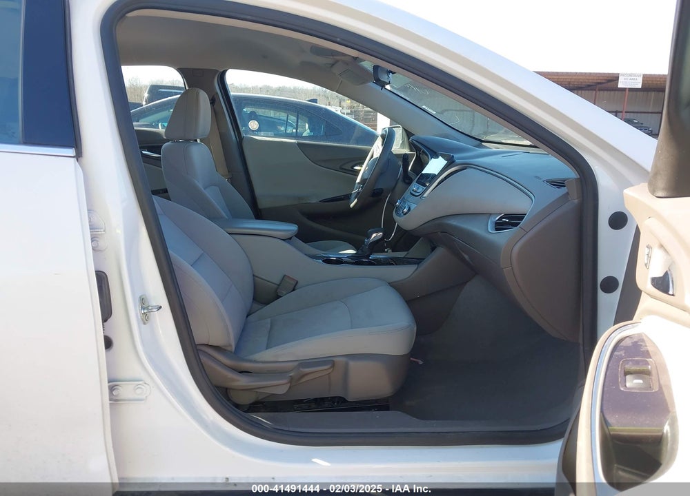 2022 CHEVROLET MALIBU VIN: 1G1ZD5ST1NF109905