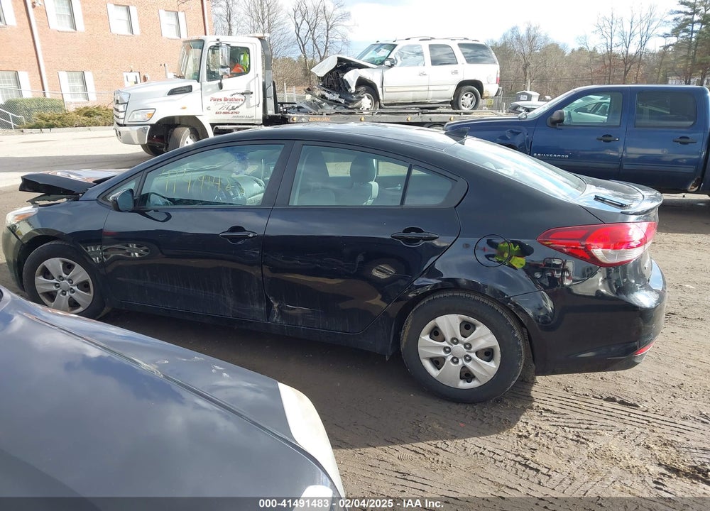 2018 KIA FORTE VIN: 3KPFK4A7XJE197047