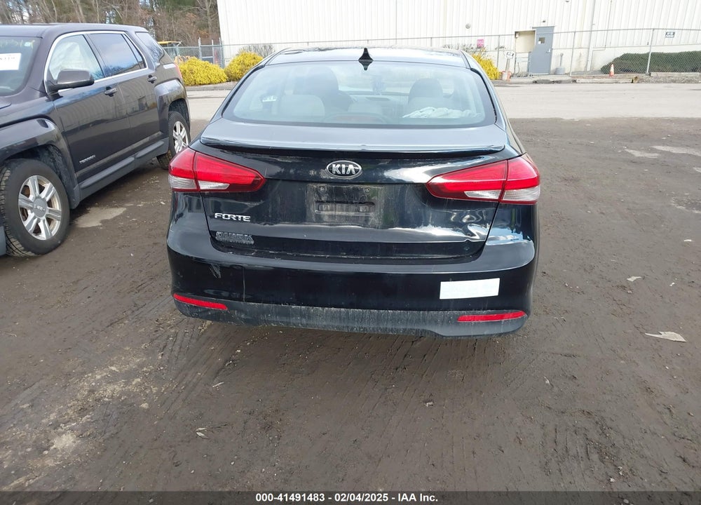2018 KIA FORTE VIN: 3KPFK4A7XJE197047