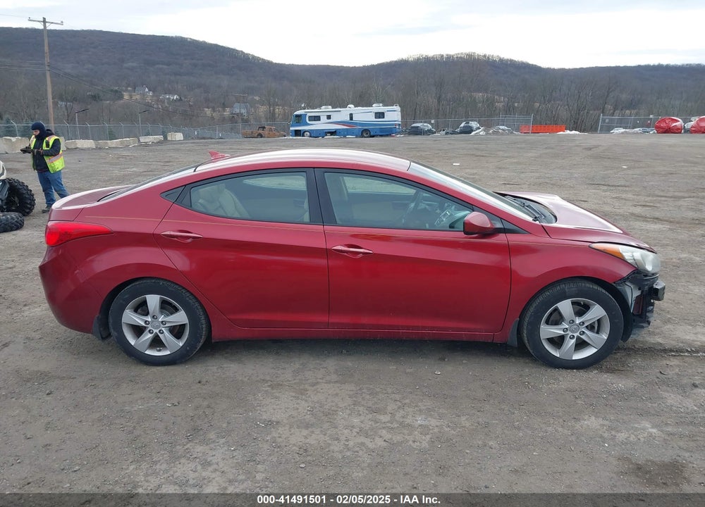 2013 HYUNDAI ELANTRA VIN: 5NPDH4AE2DH429807