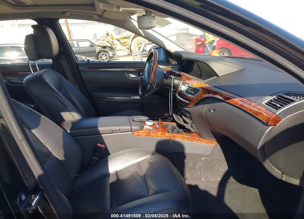 2012 MERCEDES-BENZ S 550 VIN: WDDNG7DBXCA442133