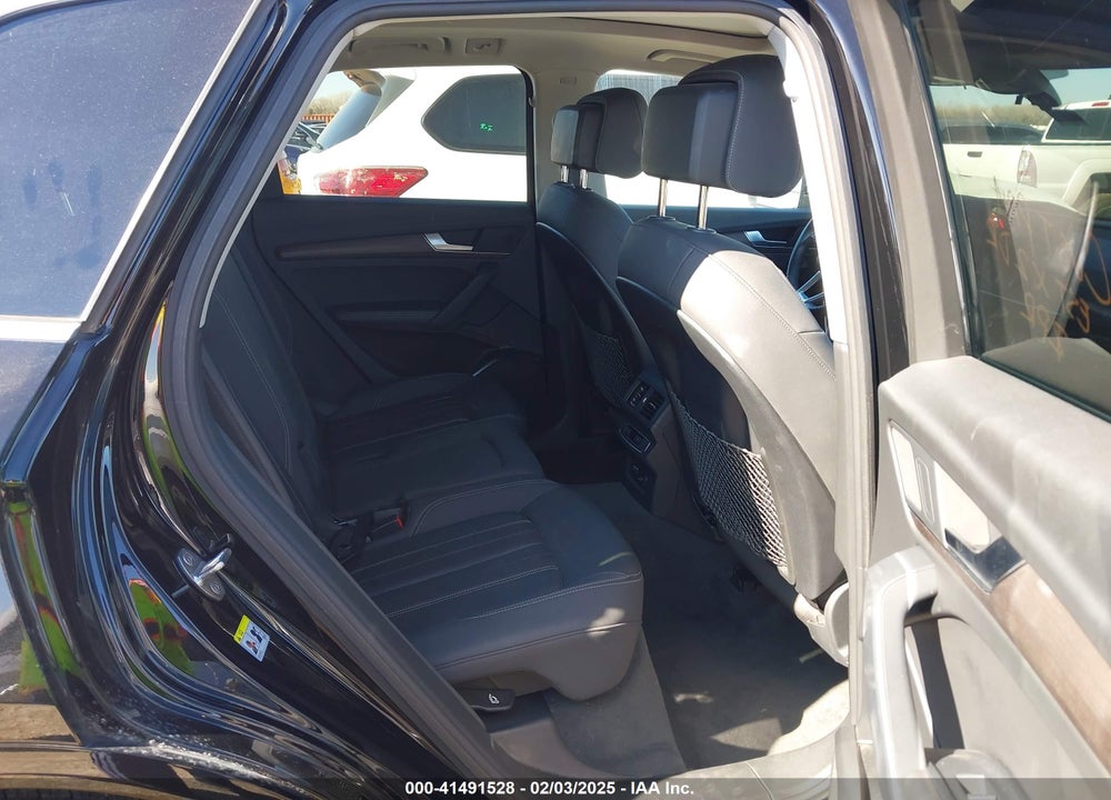 2021 AUDI Q5 VIN: WA1BAAFY6M2037034