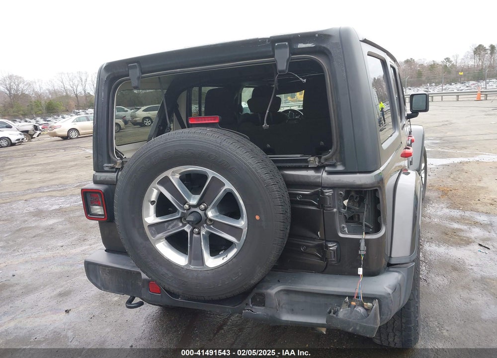 2020 JEEP WRANGLER UNLIMITED SAHARA 4X4 VIN: 1C4HJXEN6LW256805