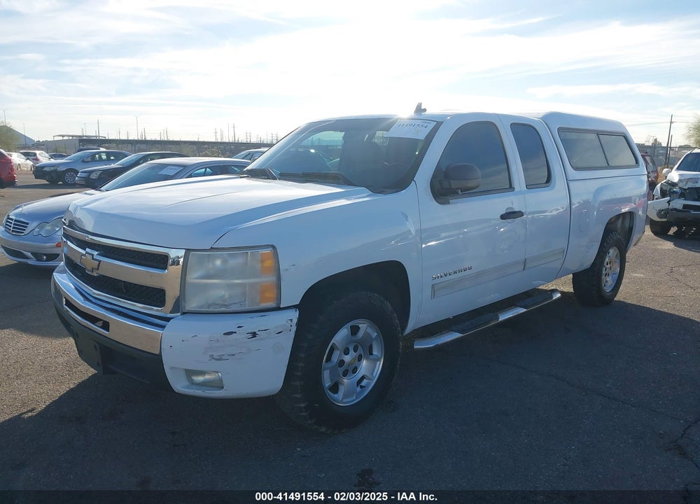 2011 CHEVROLET SILVERADO 1500 LT VIN: 1GCRCSE03BZ413922