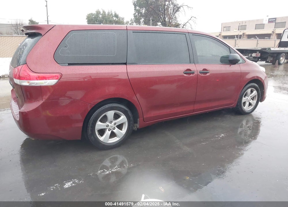 2011 TOYOTA SIENNA BASE V6 VIN: 5TDZK3DC5BS007047