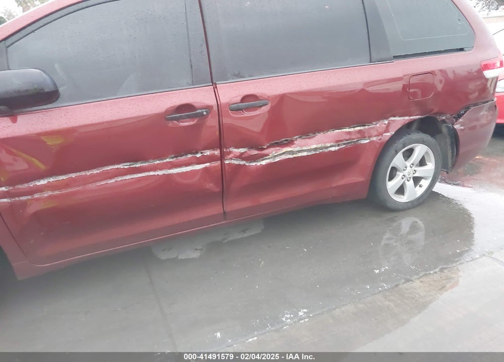 2011 TOYOTA SIENNA BASE V6 VIN: 5TDZK3DC5BS007047