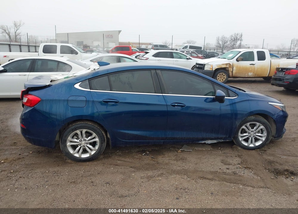 2019 CHEVROLET CRUZE LT VIN: 1G1BE5SM1K7108136