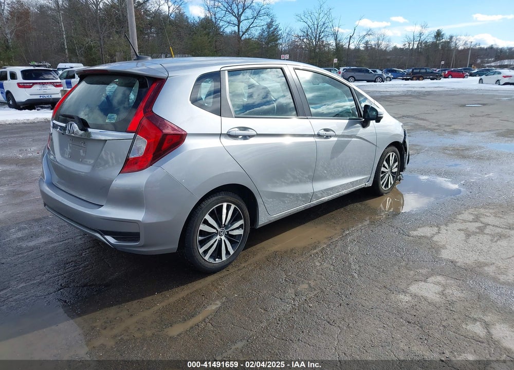2018 HONDA FIT VIN: 3HGGK5H87JM724297