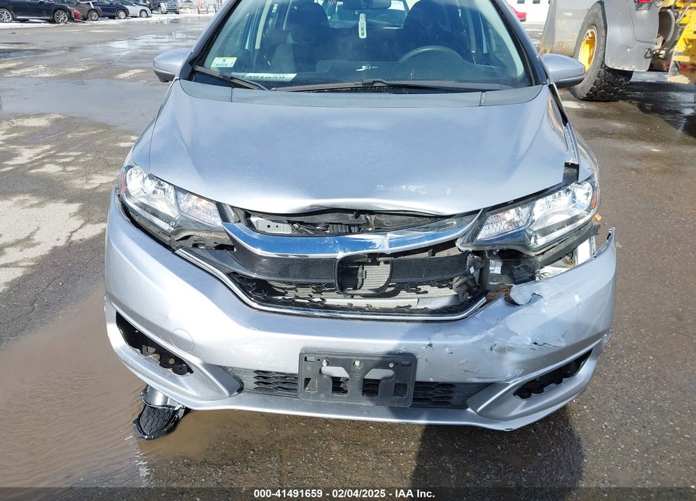 2018 HONDA FIT VIN: 3HGGK5H87JM724297