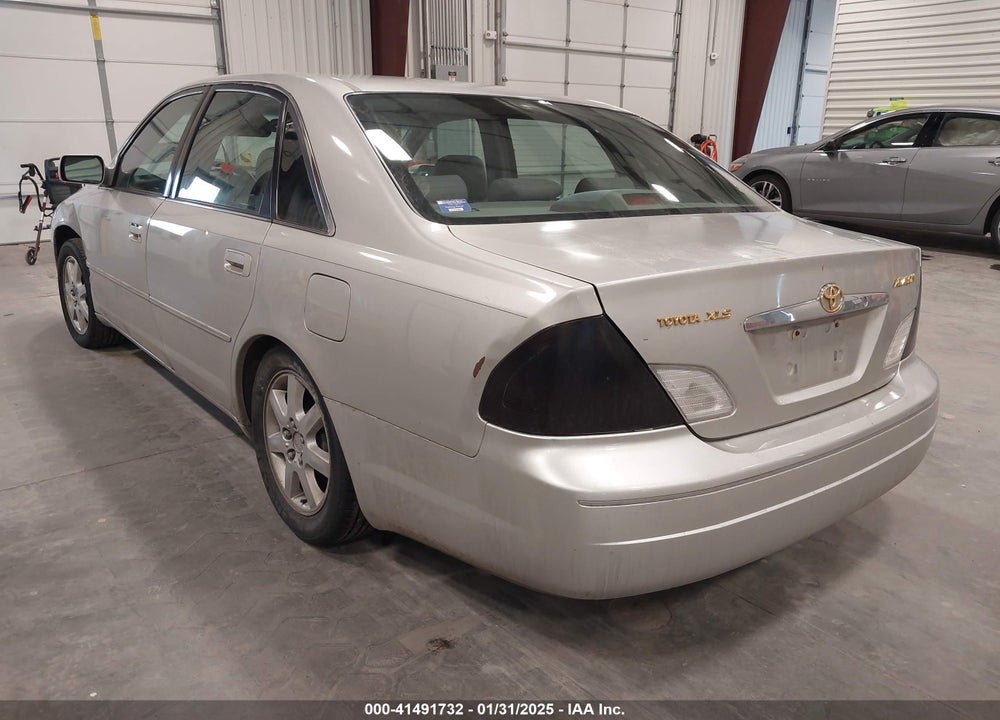 2001 TOYOTA AVALON XLS VIN: 4T1BF28B61U124207