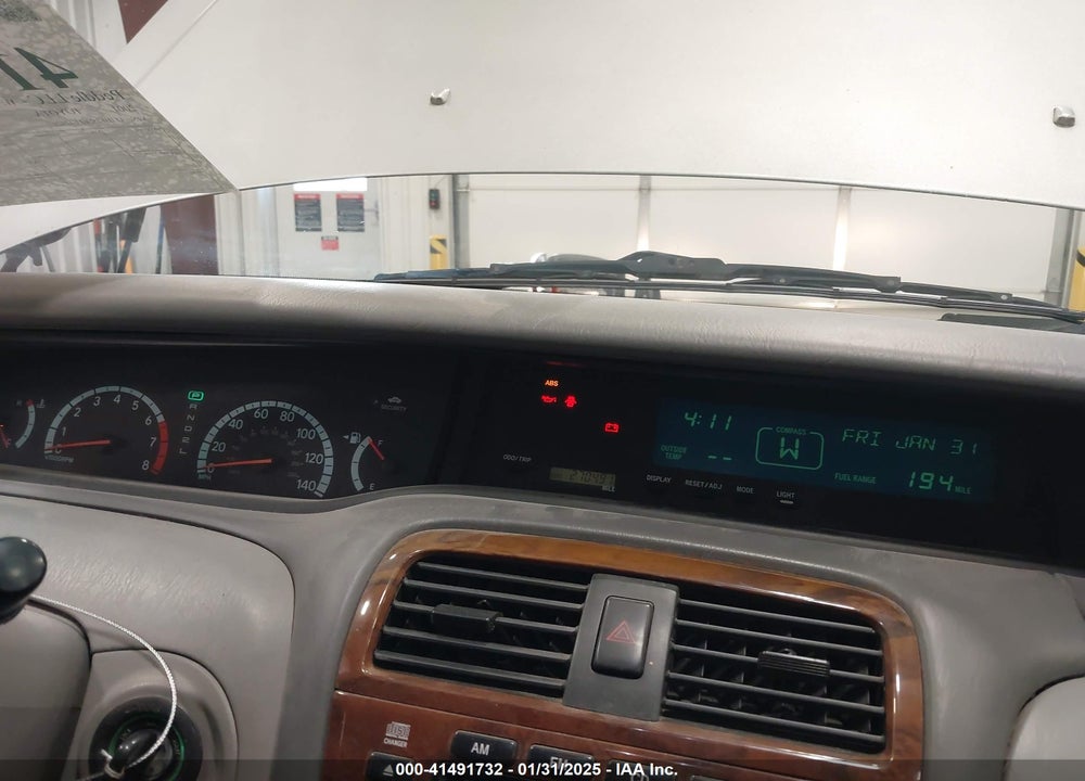 2001 TOYOTA AVALON XLS VIN: 4T1BF28B61U124207