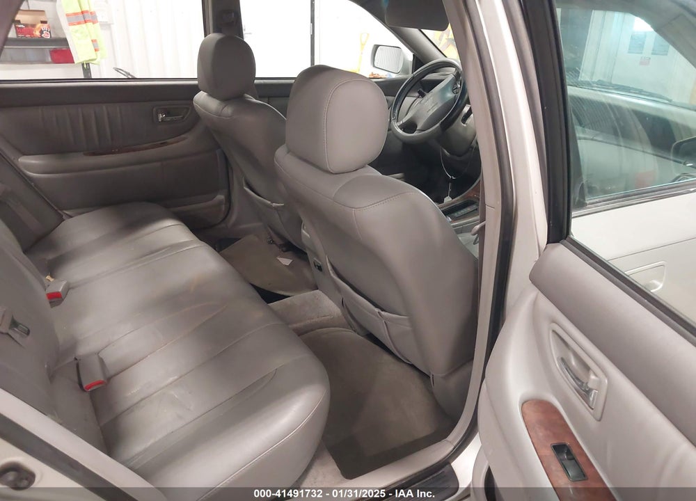 2001 TOYOTA AVALON XLS VIN: 4T1BF28B61U124207