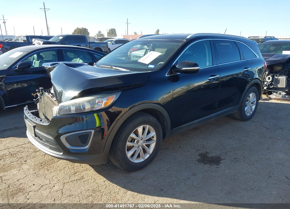 2016 KIA SORENTO 3.3L LX VIN: 5XYPG4A5XGG177607