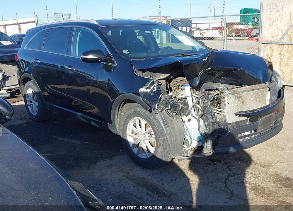 2016 KIA SORENTO 3.3L LX VIN: 5XYPG4A5XGG177607