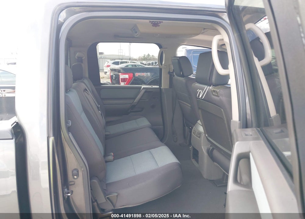 2007 NISSAN TITAN SE VIN: 1N6AA07A47N201930