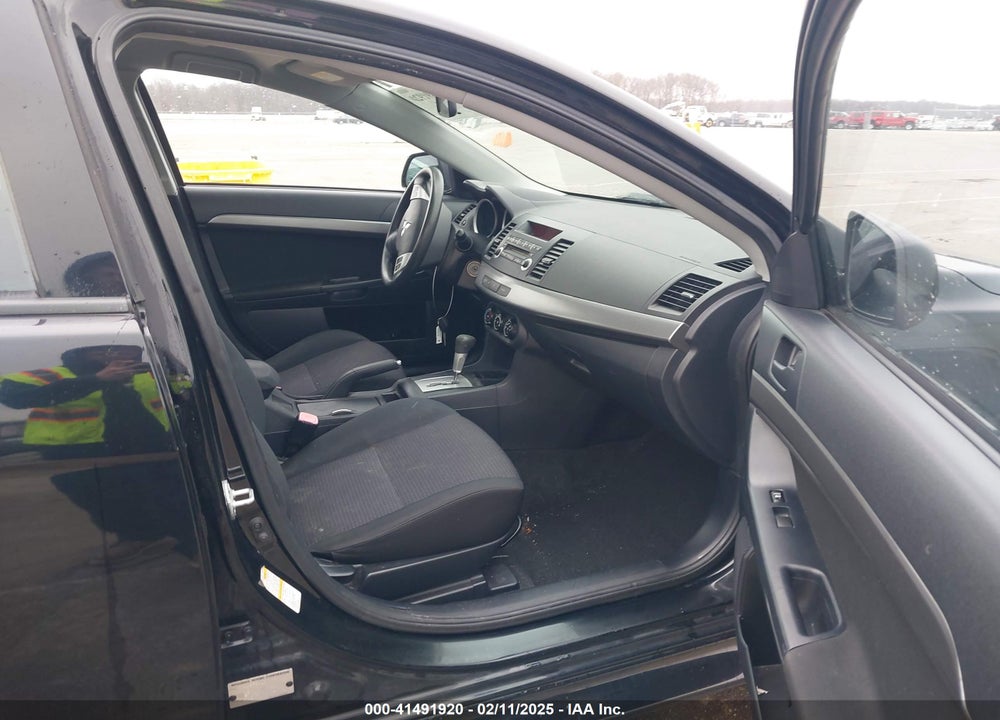 2010 MITSUBISHI LANCER VIN: JA32U2FU8AU019987