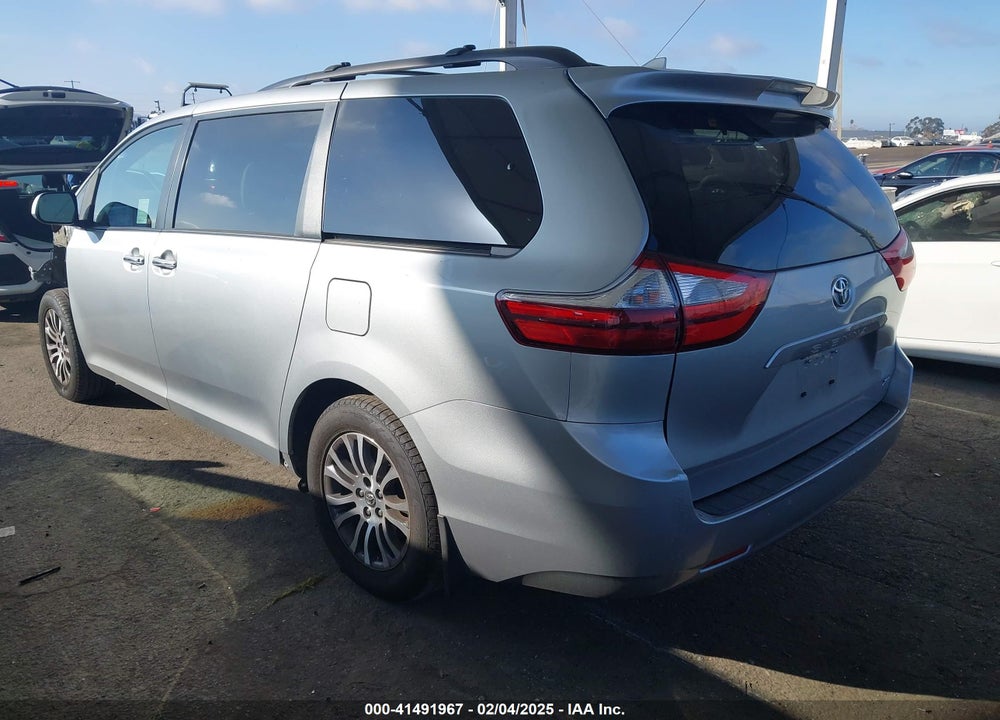 2019 TOYOTA SIENNA XLE 8 PASSENGER VIN: 5TDYZ3DC3KS991791