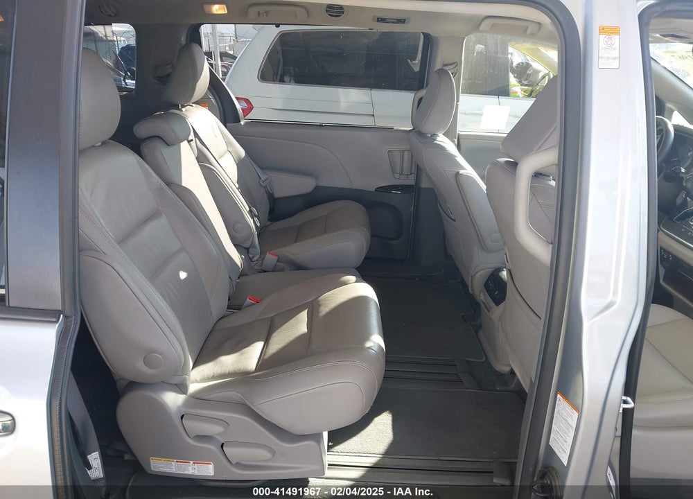 2019 TOYOTA SIENNA XLE 8 PASSENGER VIN: 5TDYZ3DC3KS991791