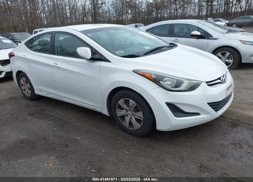 2016 HYUNDAI ELANTRA SE VIN: 5NPDH4AE7GH677460