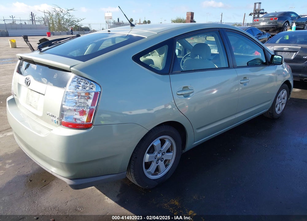 2007 TOYOTA PRIUS VIN: JTDKB20U477677555