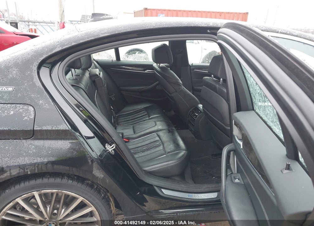 2019 BMW 530E VIN: WBAJB1C51KB376965
