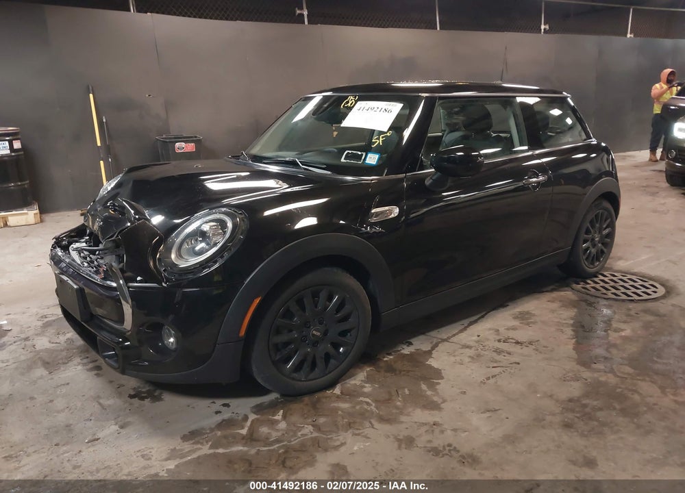 2020 MINI HARDTOP VIN: WMWXR5C03L2L94077