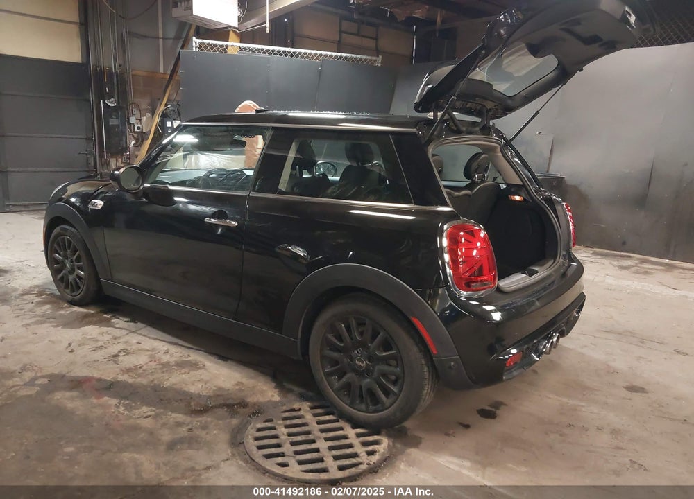 2020 MINI HARDTOP VIN: WMWXR5C03L2L94077