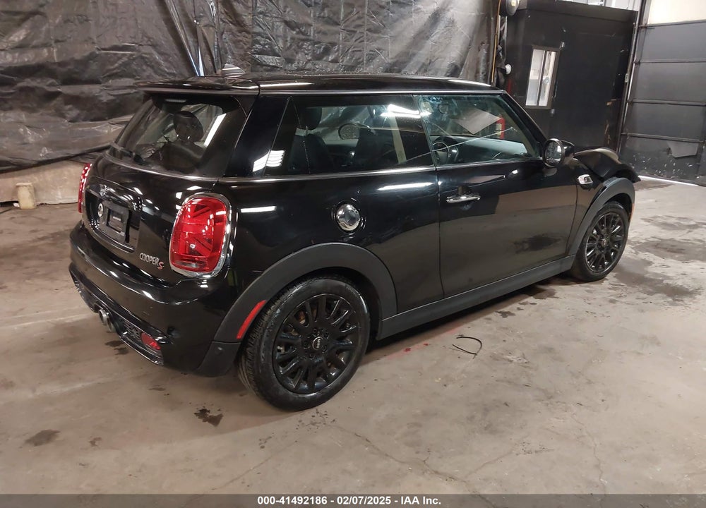 2020 MINI HARDTOP VIN: WMWXR5C03L2L94077