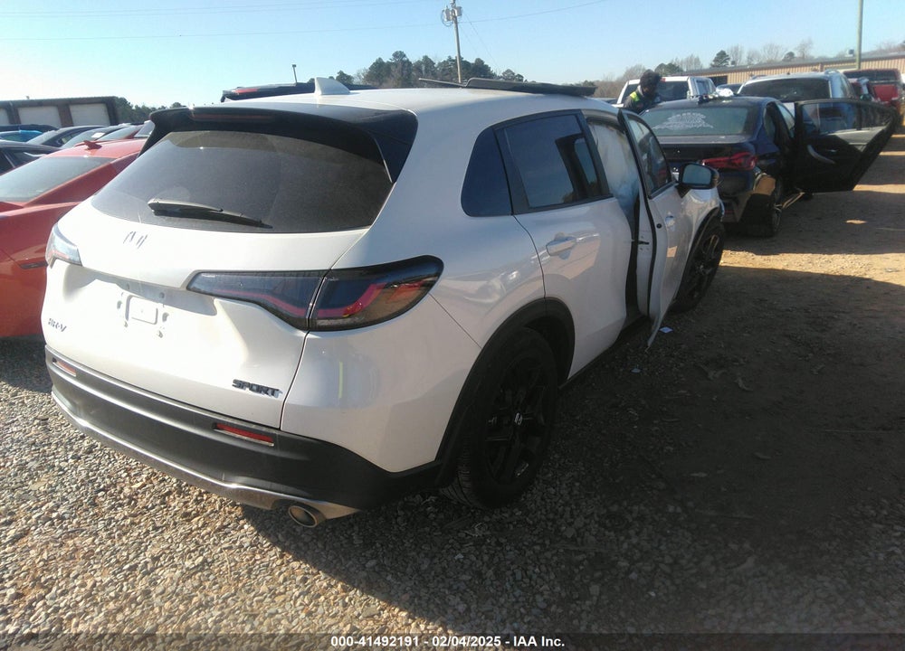 2024 HONDA HR-V VIN: 3CZRZ1H50RM740994