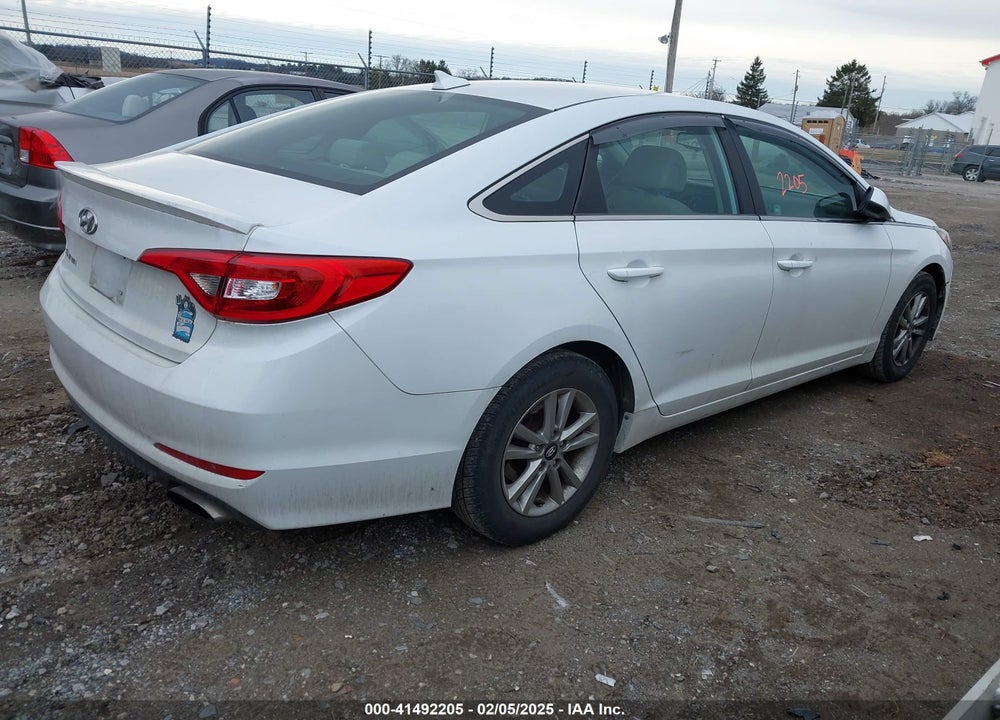 2016 HYUNDAI SONATA VIN: 5NPE24AF9GH373982