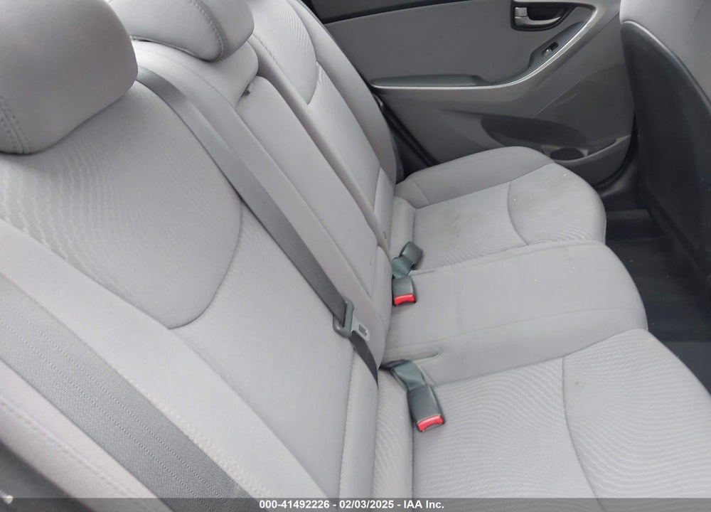 2015 HYUNDAI ELANTRA SE VIN: 5NPDH4AE4FH614914
