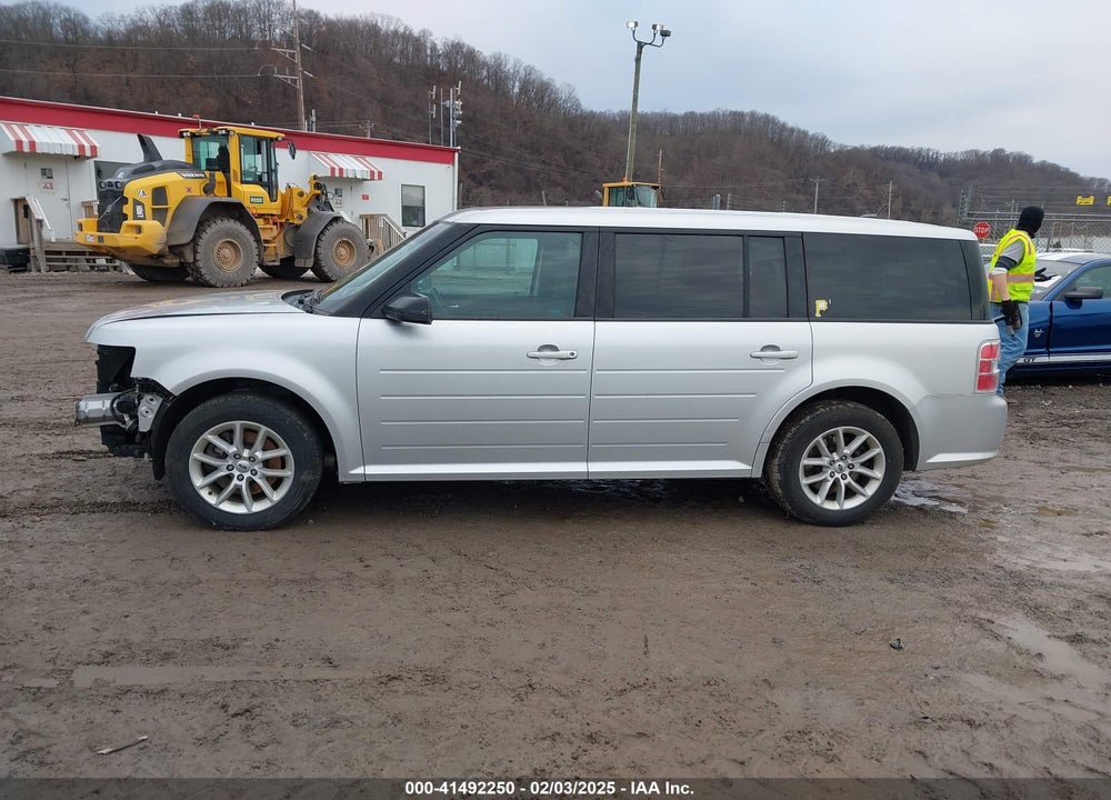 2018 FORD FLEX SE VIN: 2FMGK5B85JBA00886