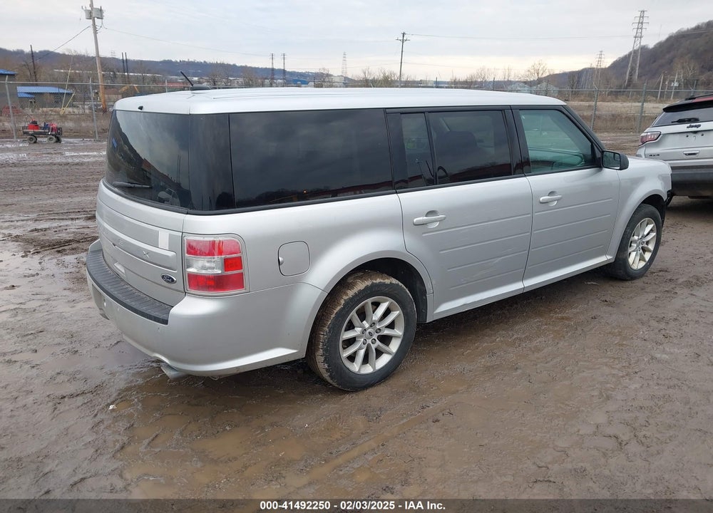 2018 FORD FLEX SE VIN: 2FMGK5B85JBA00886