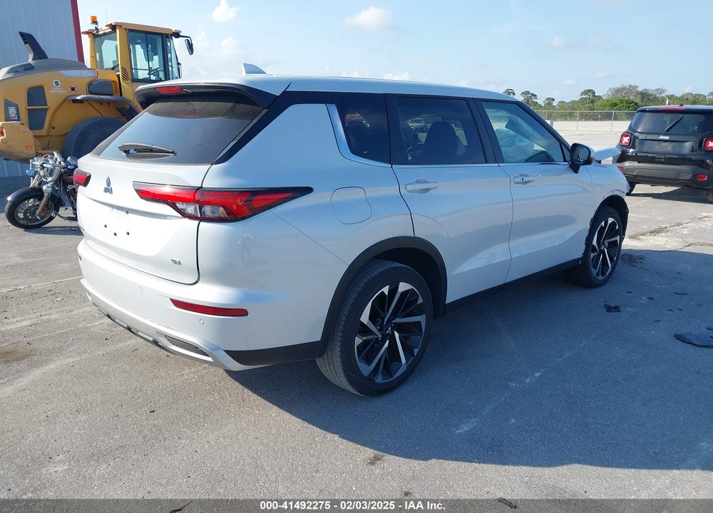 2024 MITSUBISHI OUTLANDER SE/SE BLACK EDITION/SE BLACK EDITION W/PANO ROOF S-AWC VIN: JA4J3VA81RZ025246