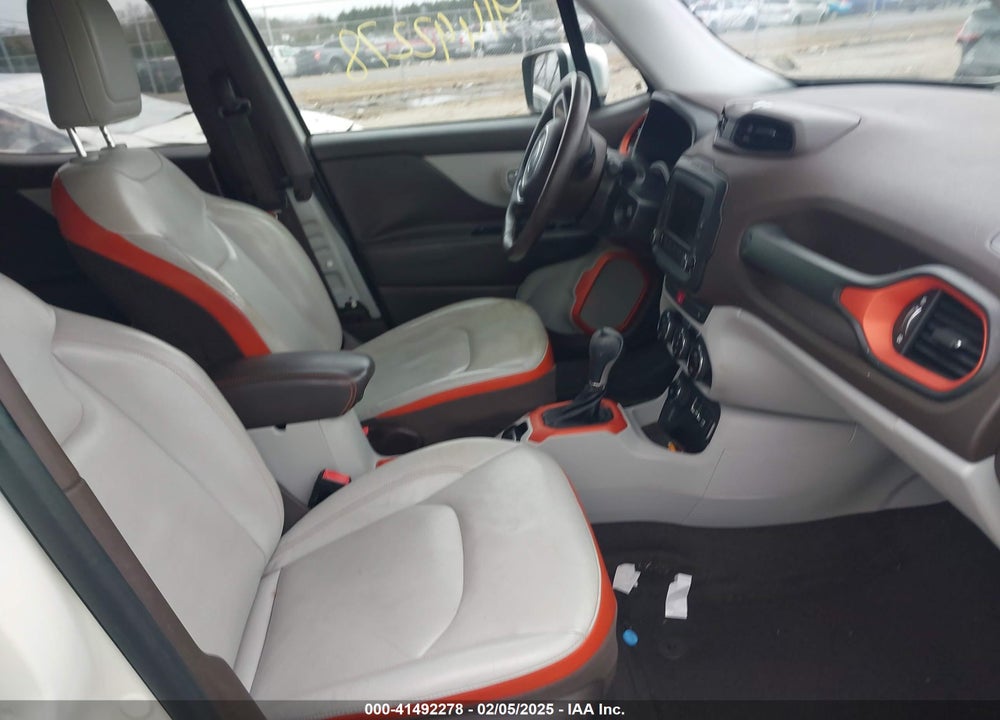2015 JEEP RENEGADE VIN: ZACCJBDT4FPC28869