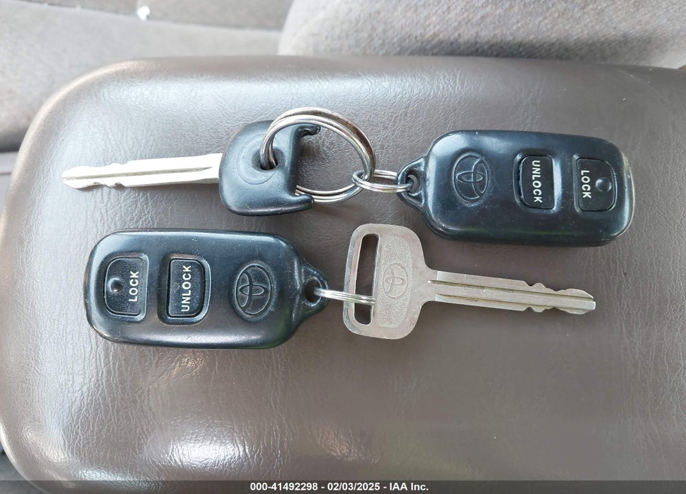 2001 TOYOTA CAMRY LE V6 VIN: 4T1BF22K51U125437