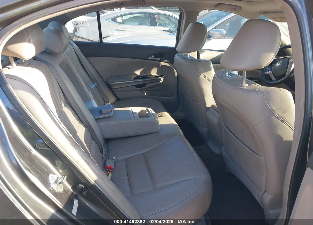 2009 HONDA ACCORD VIN: 1HGCP36859A049260